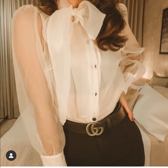 nobrand Tops - Organza top with tie